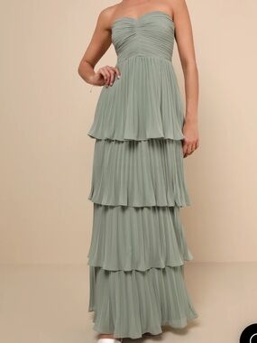 Lulu's Strapless Layered Chiffon Dress in Sage